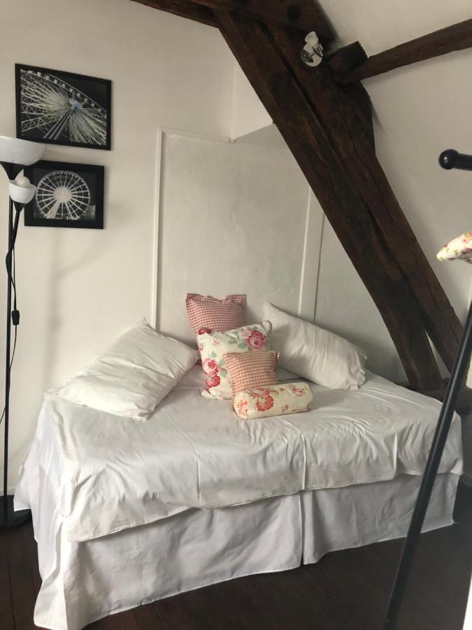 Ancien Relais De Poste The Old Post Office Bed & Breakfast Saint-Martial-d'Albarede Eksteriør bilde