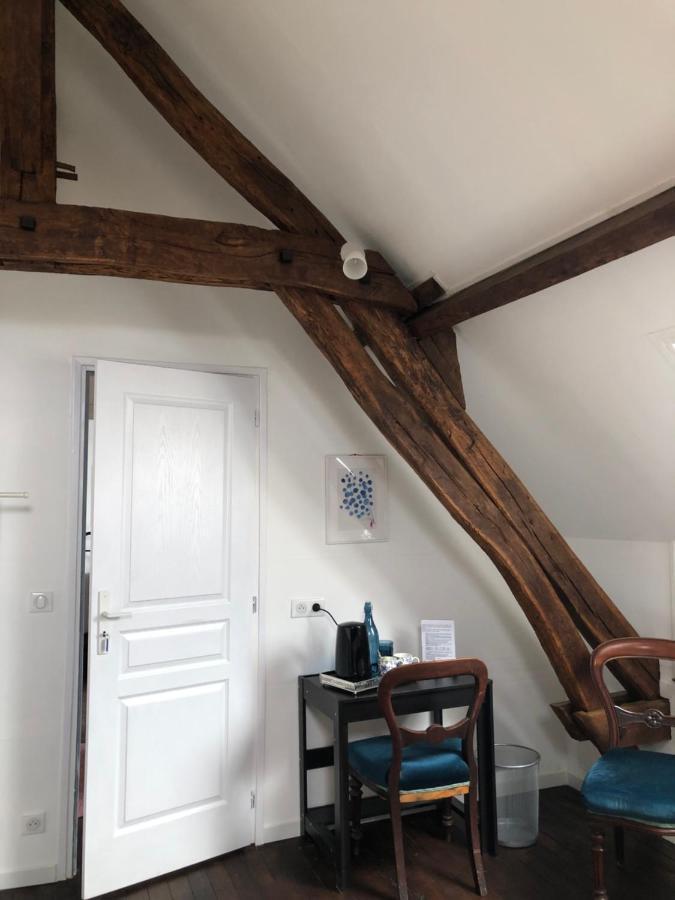 Ancien Relais De Poste The Old Post Office Bed & Breakfast Saint-Martial-d'Albarede Eksteriør bilde